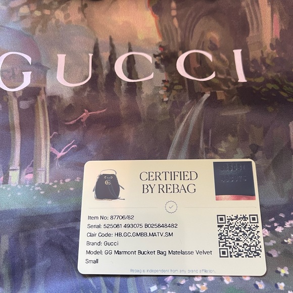 Gucci GG Marmont Matelasse Velvet Bucket Bag - Picture 6 of 7